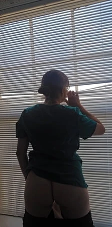 Arzulayan en ateşli inşaat adamlarının tayfasını gözetliyor...
