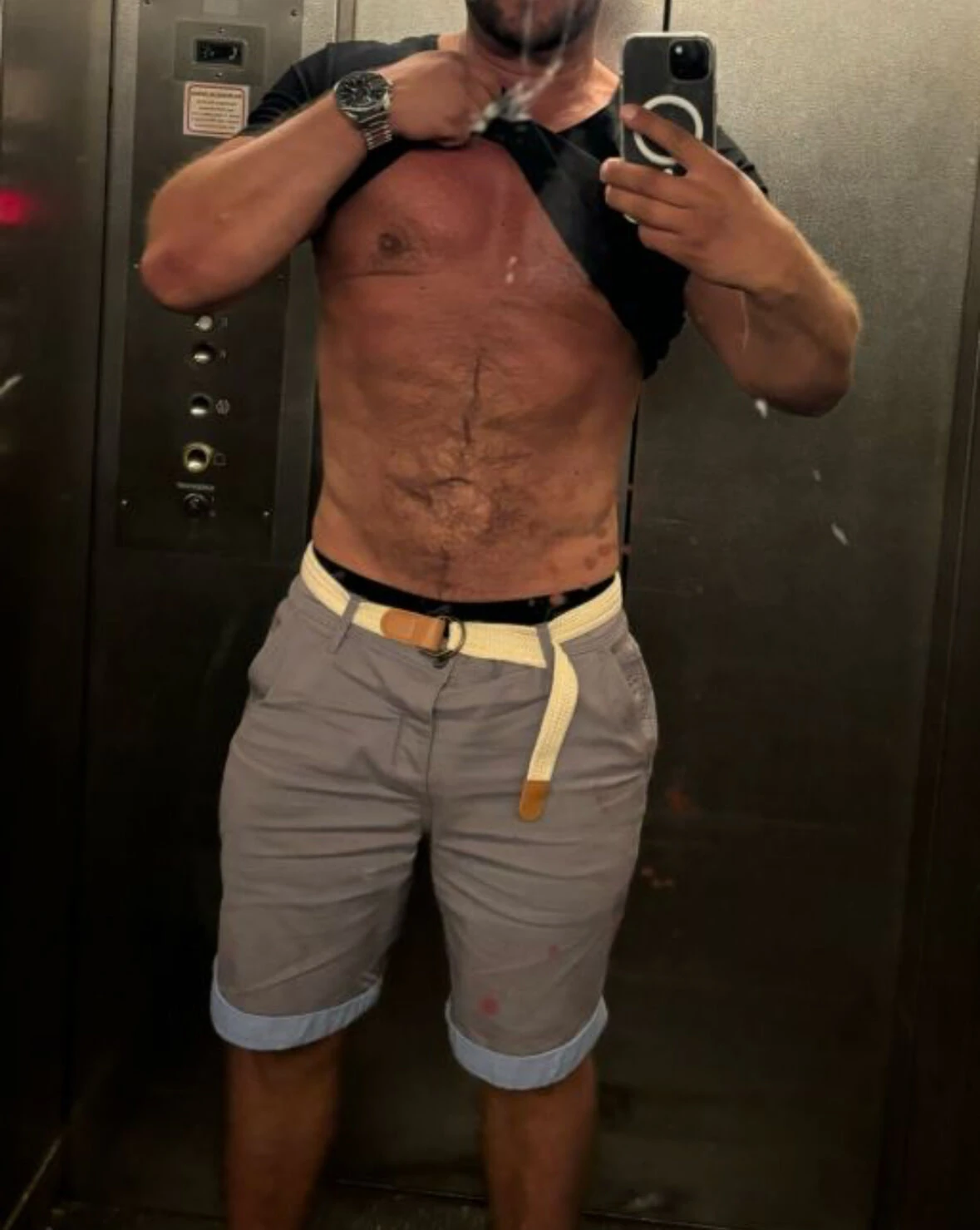 Сексуальный мужик