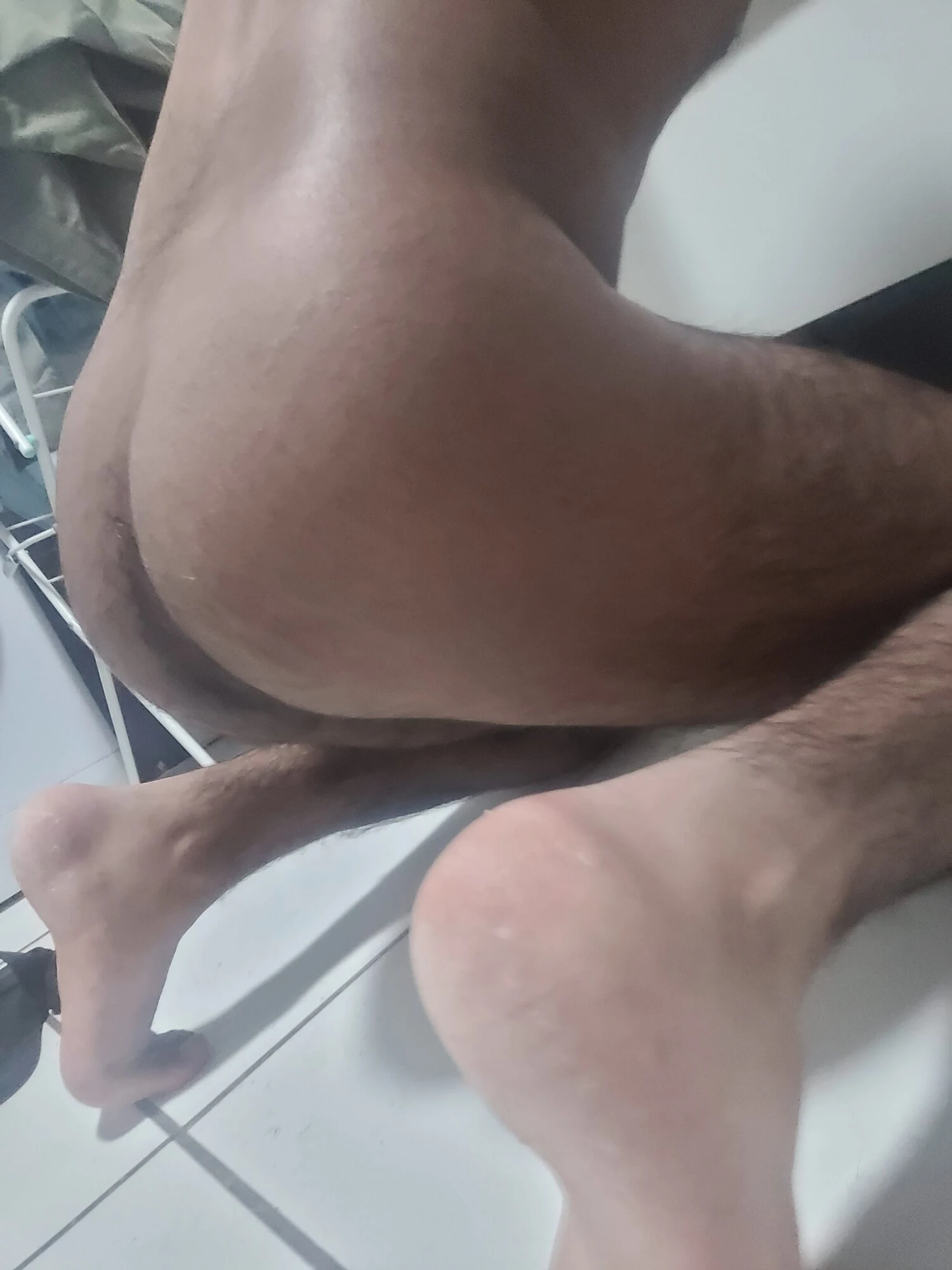 Sürtük akılsız götüm ve ayaklarım 🥵