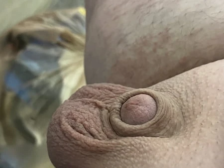 Tıraşlı bebek penis