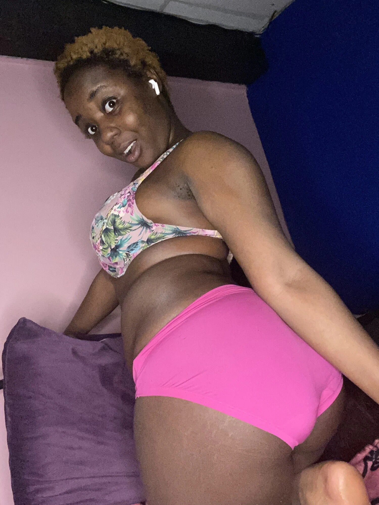 Ebony OnlyFans Modeli