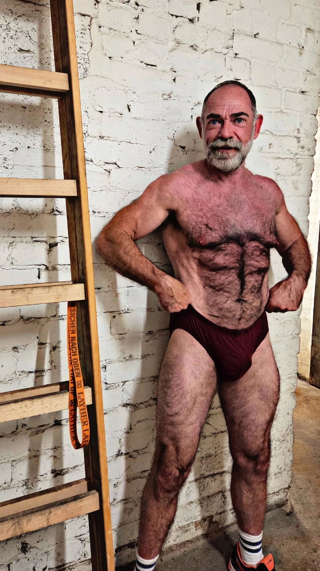 Seksi iç çamaşırlı kıllı baba 2