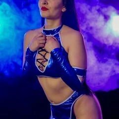 Присоединяйся ко мне 31 октября на мое большое хэллоуин специальное шоу.