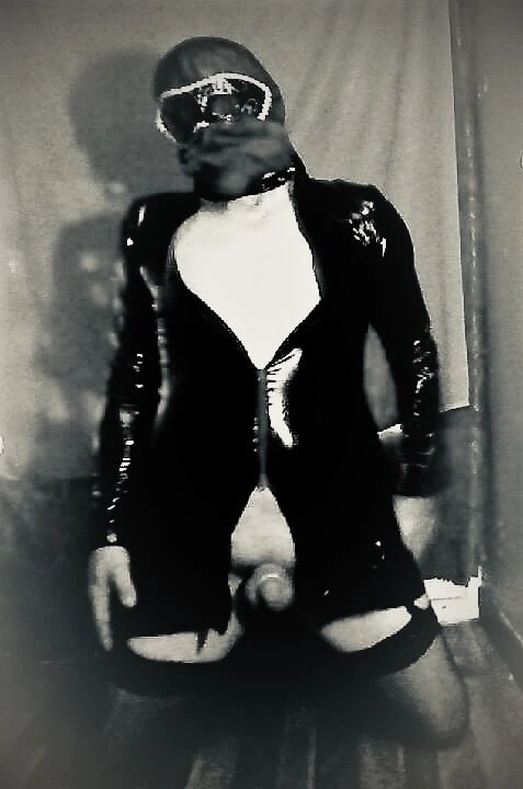 SUBMISSIVE SLUT #4