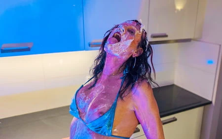 Fulll Hollanda kahvaltısı kamera arkası.