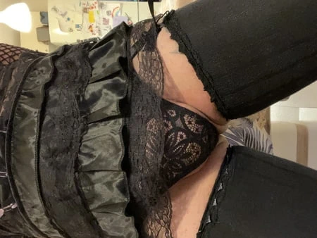 Seksi külotluyken götüm her zaman hazır hissediyor