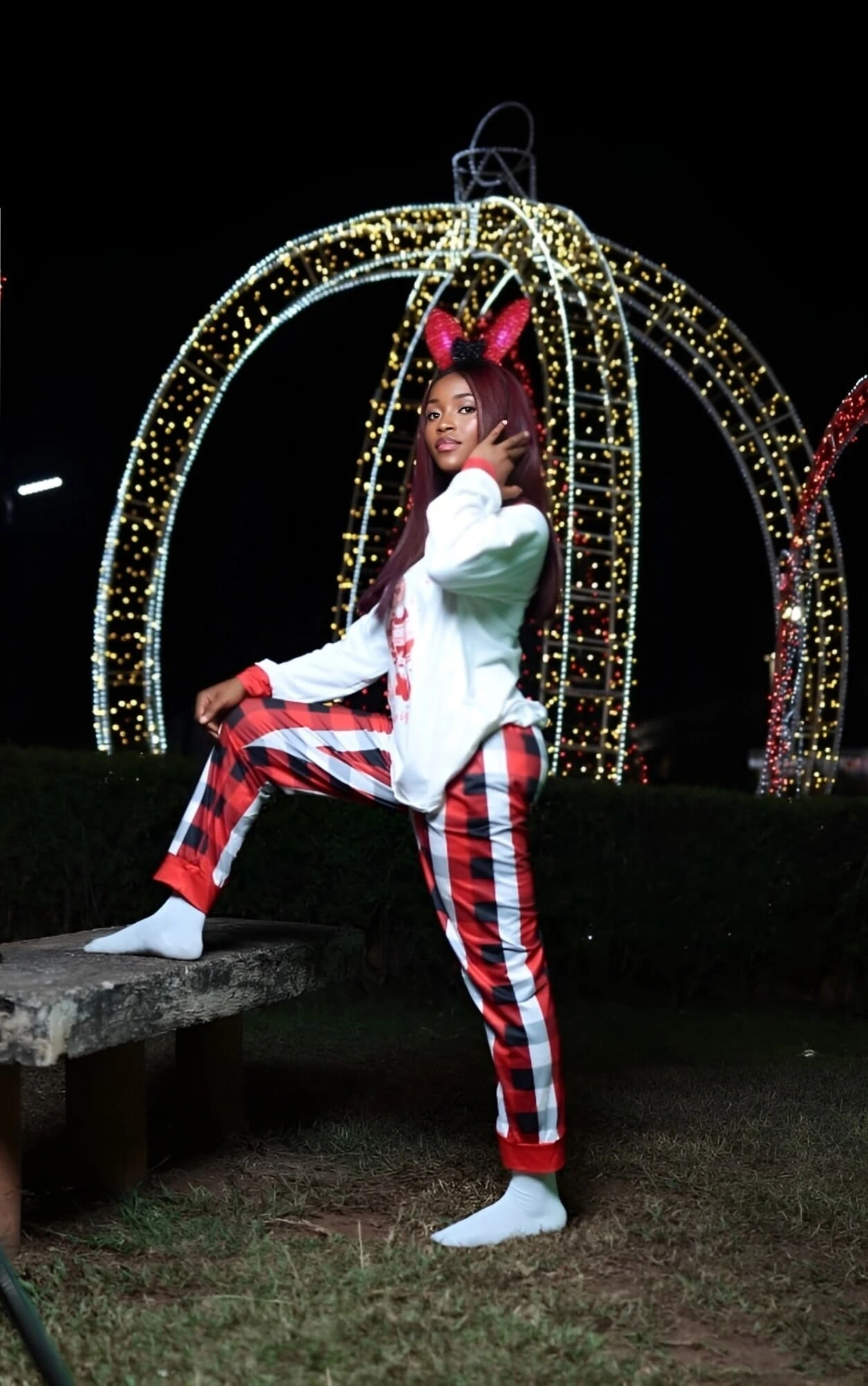 Kıkırdayan zil sesi mi duydum??