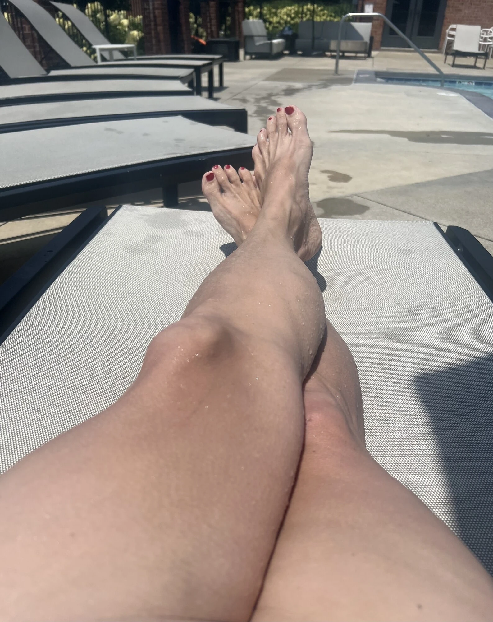 Работаю над моими линиями загара