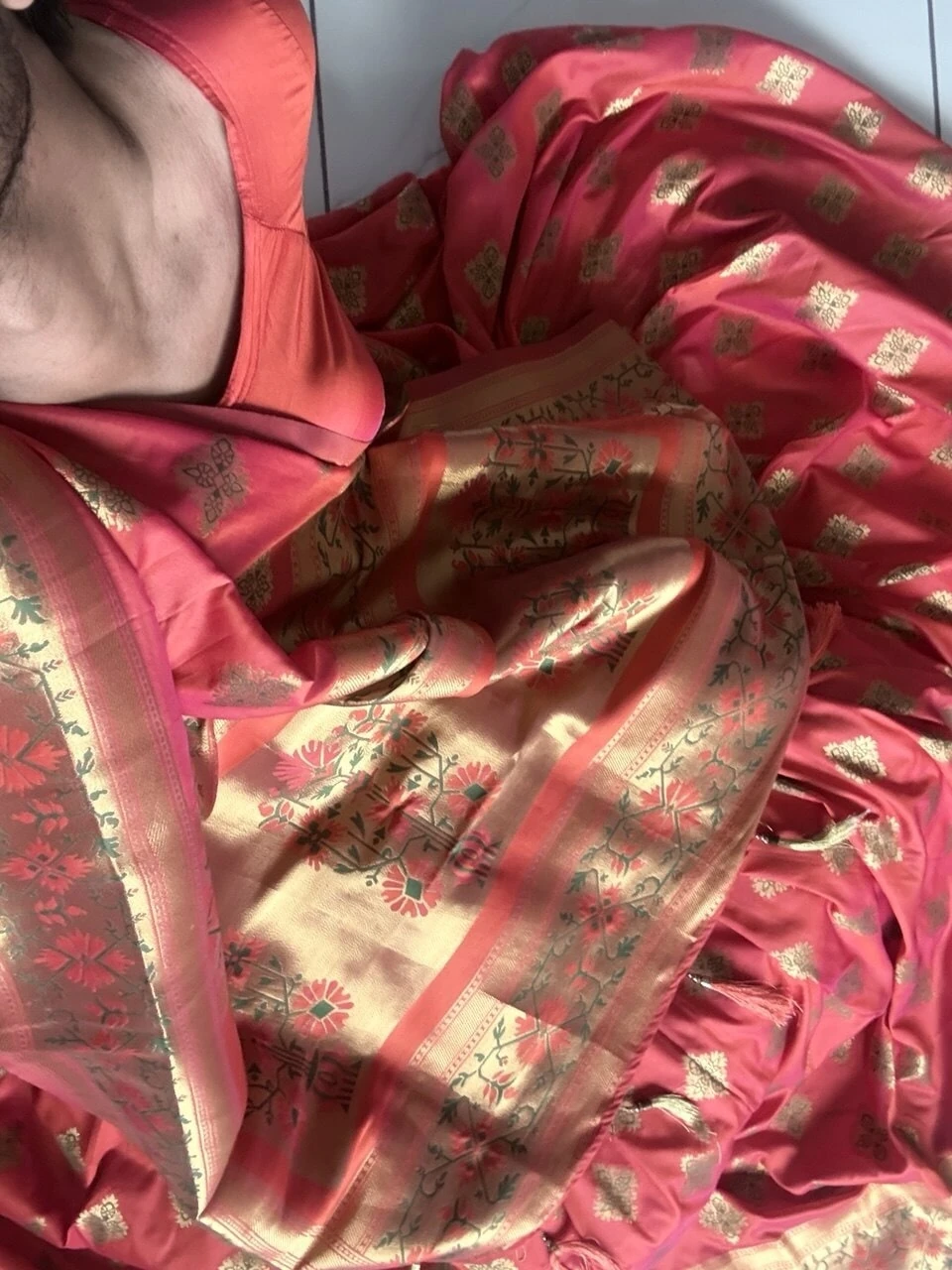 Pembe sari giy