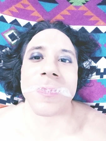 Crossdresser lara beyaz sissy: döl yutuyorum, bayılıyorum!