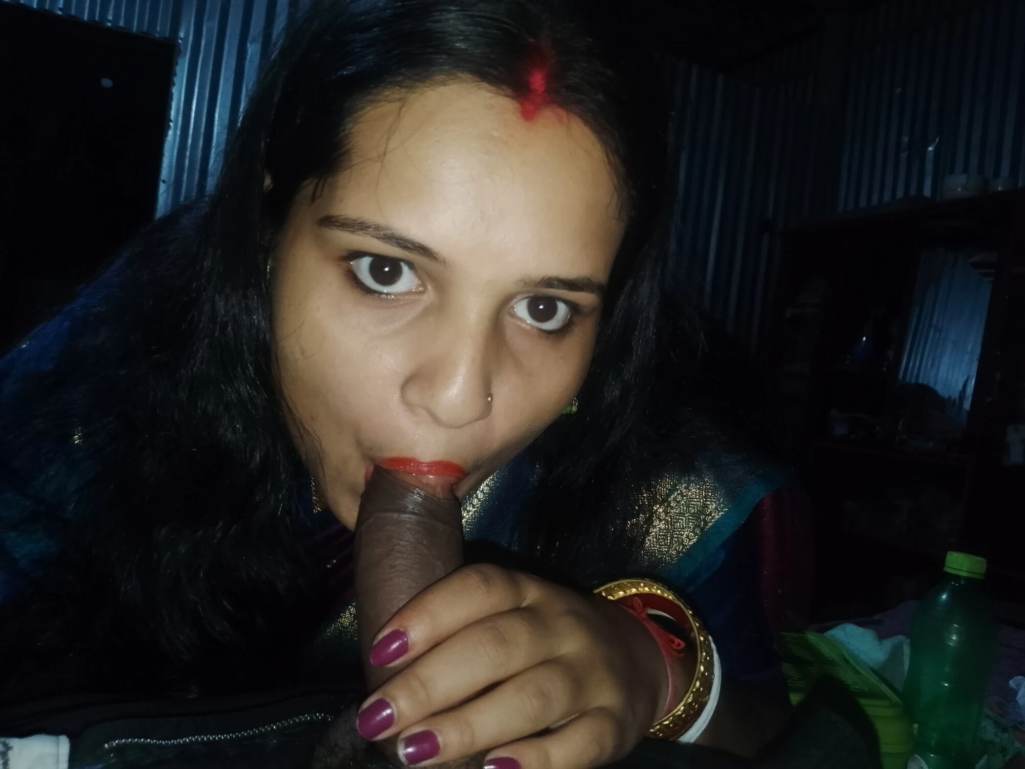 Рот жены в хуе