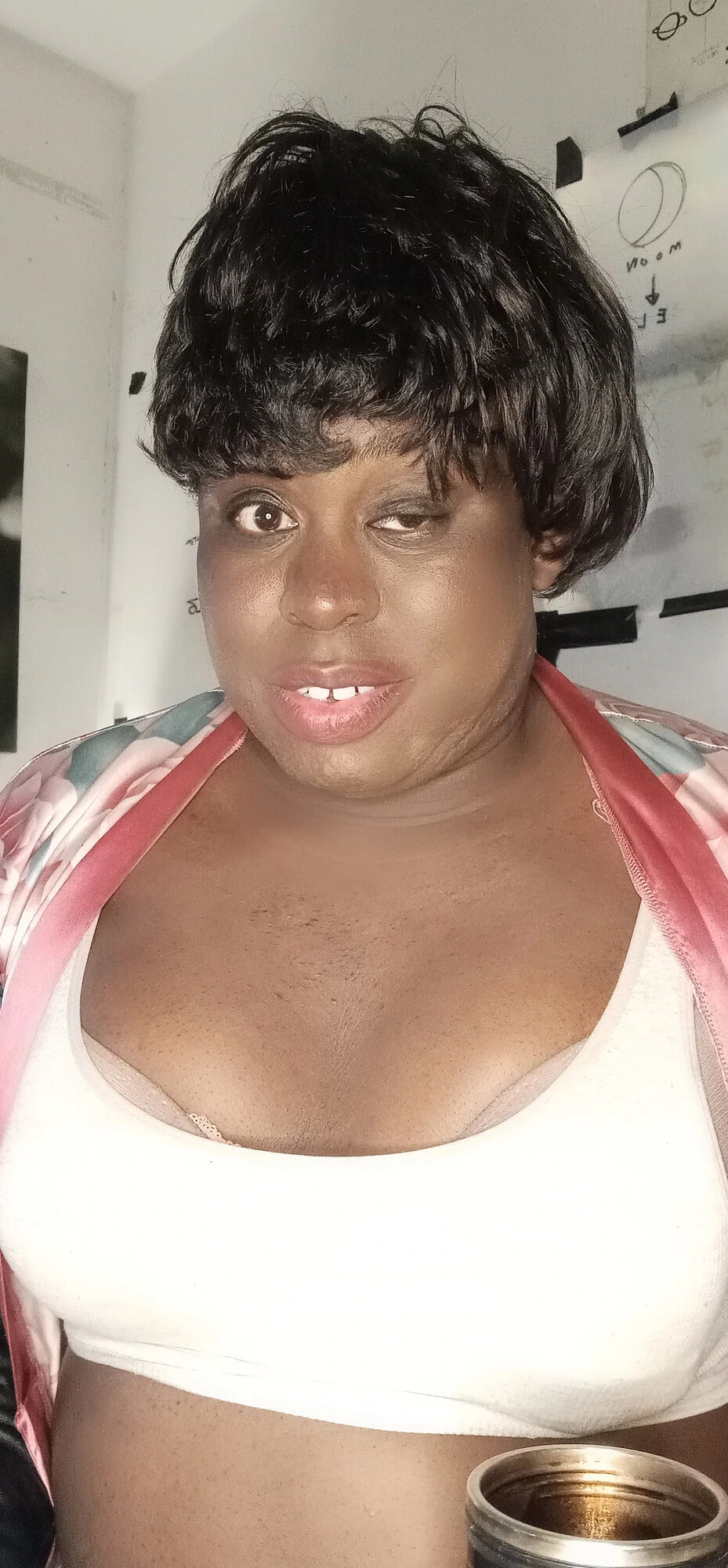 Anoniema Rose'un Slutschool mobil yüklemeleri 2026