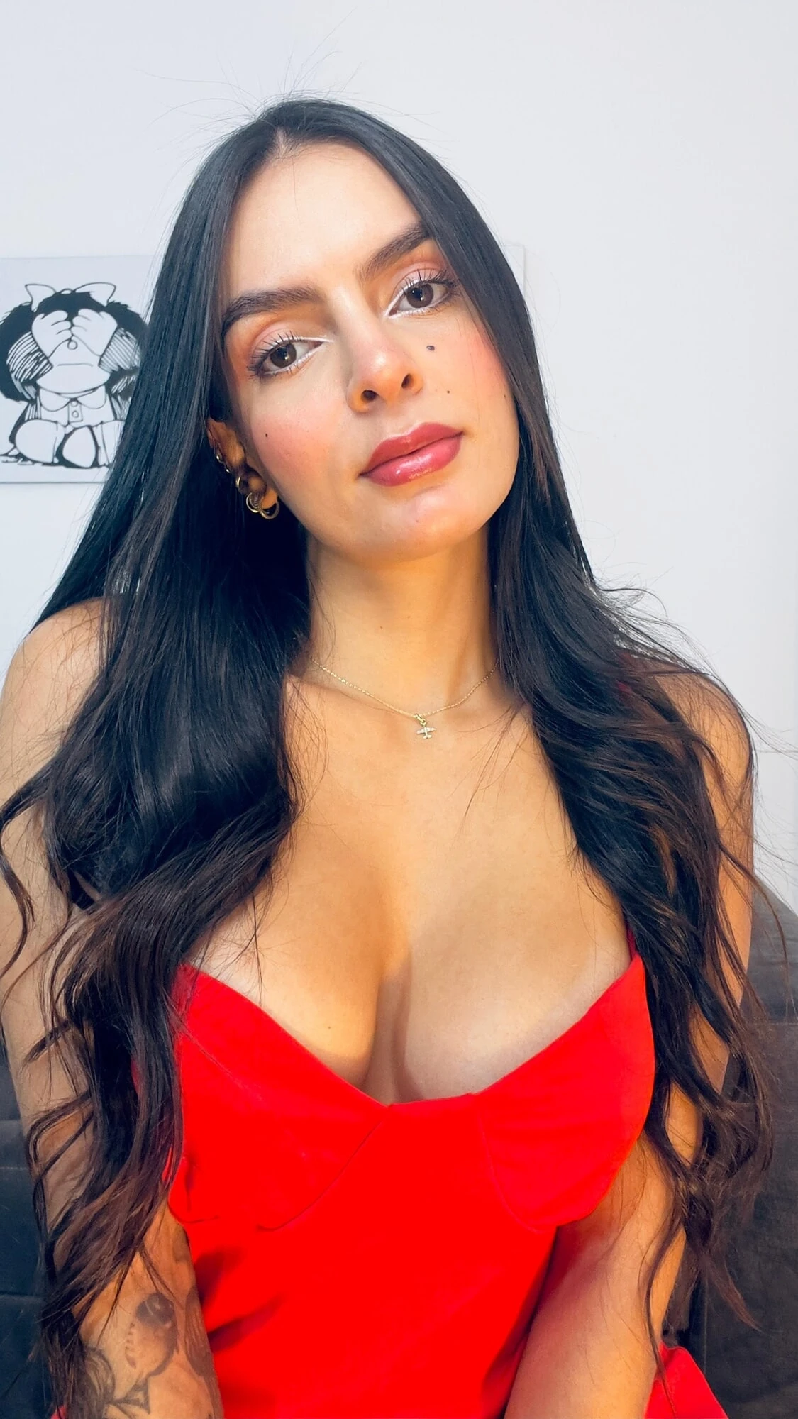 Kırmızı seans takma adı: abigail_cruz striptiz