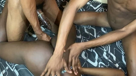 Bisexual threesome fucking