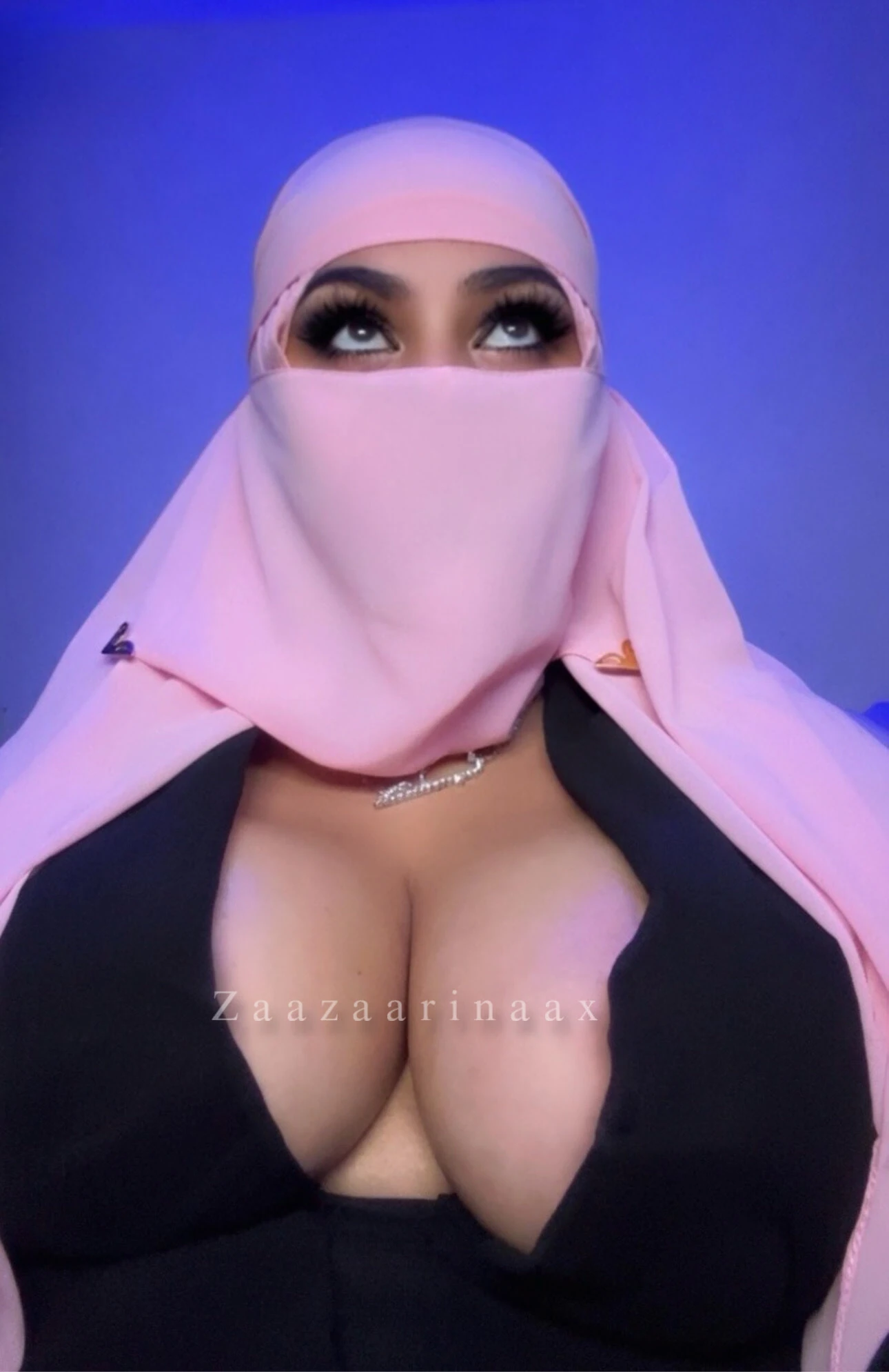 Muslimah tesettürlü yenge 