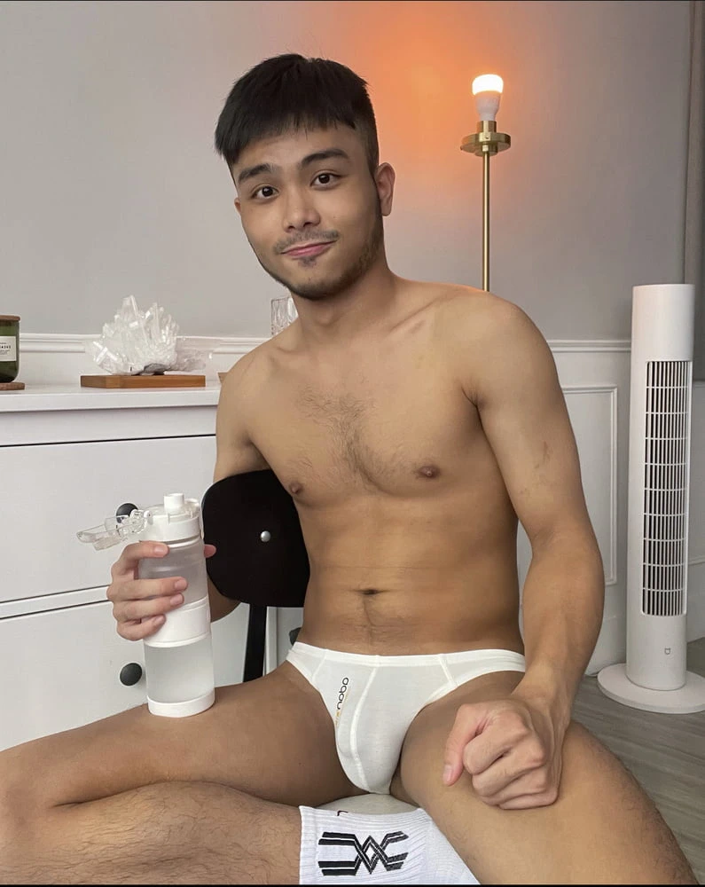 But first let me take a selfie