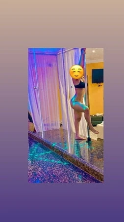 Loira gostosa bem şehvetli