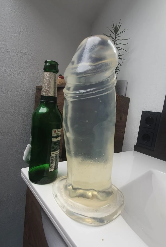 Yeni canavar anal dildosu 8,2 cm genişliğinde!