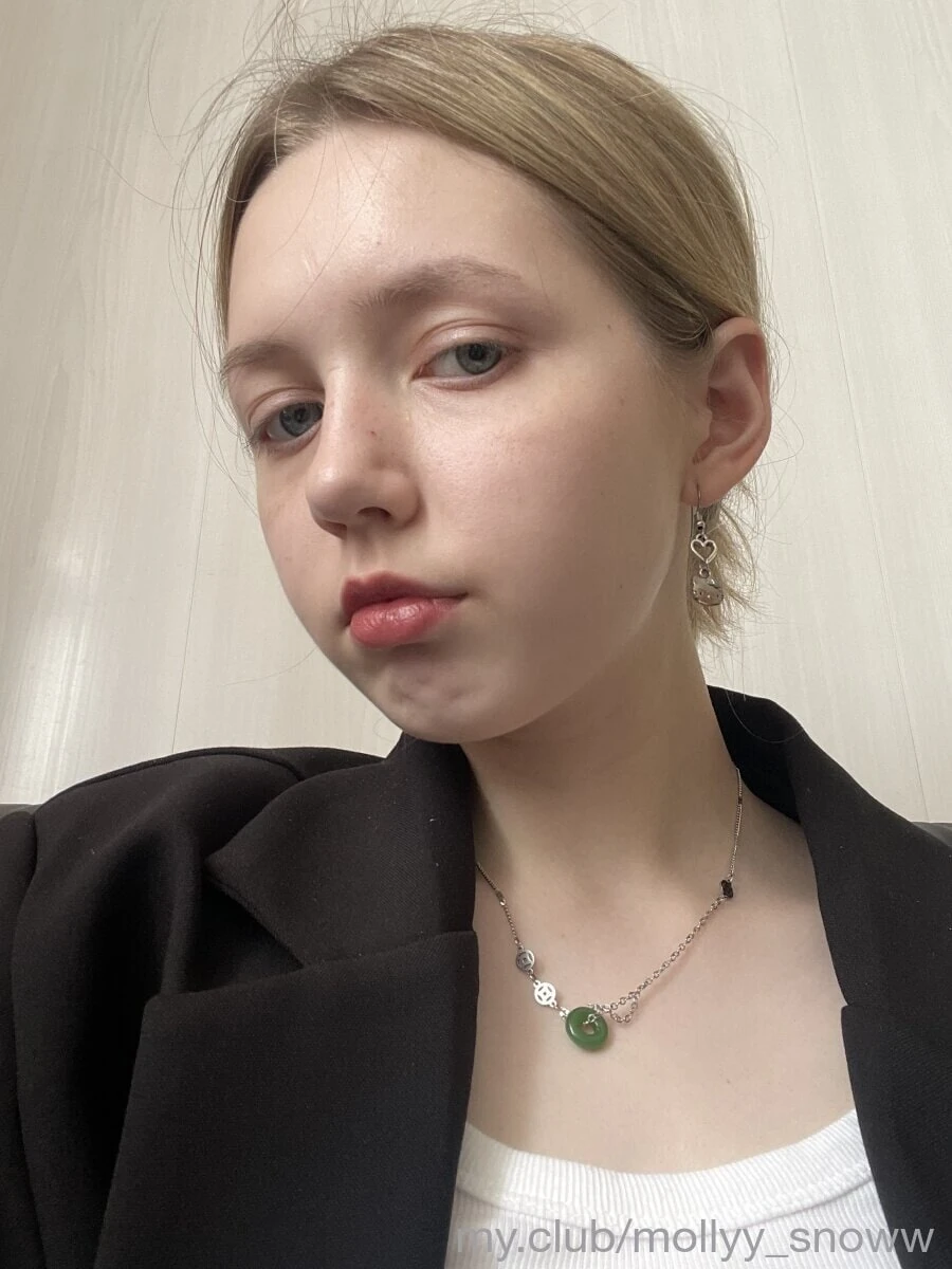 Free Molly Photos