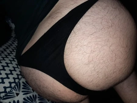 Tanga içindeki tombul