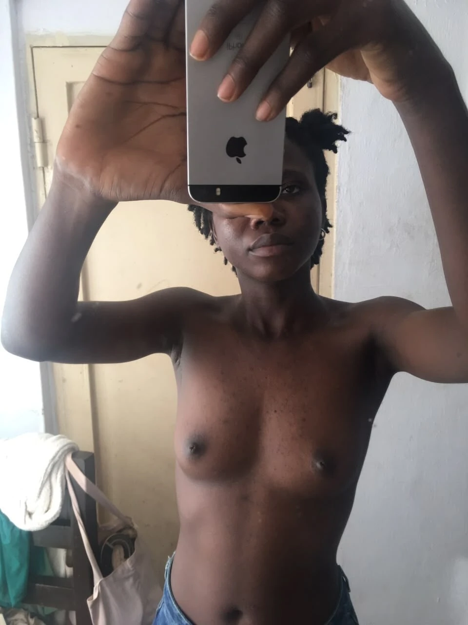 Petite Big Ass Ebony Selfies 